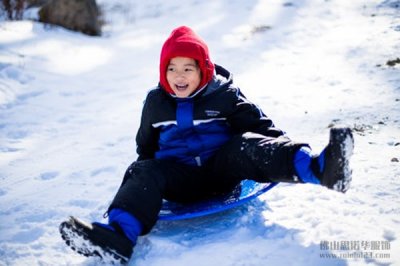 滑雪服可以當(dāng)沖鋒衣穿嗎？